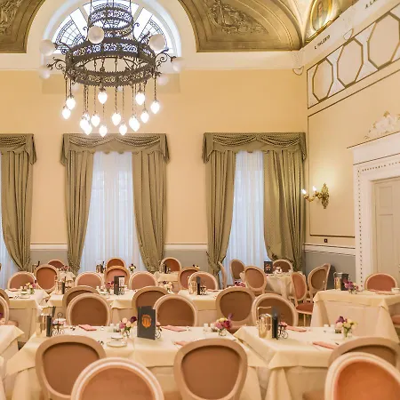 بيرنيني بالاس 5*
